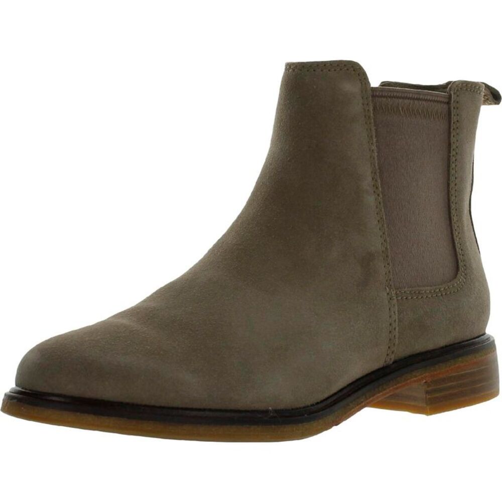 Clarks Women's Tan Chelsea Boots NEW